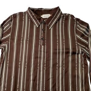 Honor the Gift RARE Mens Medium Silky Button Up Dress Shirt Logo Allover Long Sl